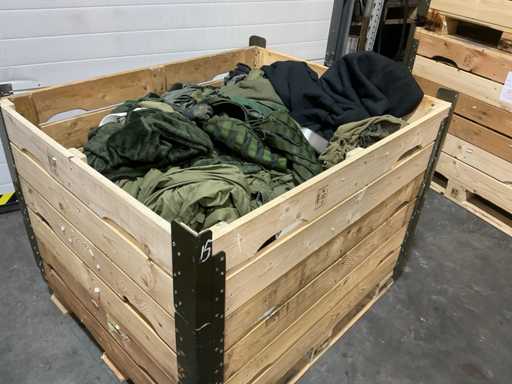 Various NL Army Clothing