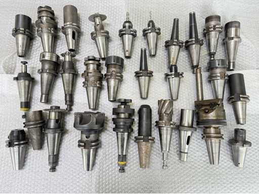   29 SK40 Tool Holders 