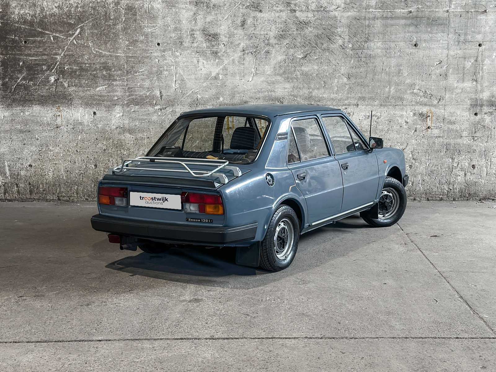Skoda 120 L 52pk 1988