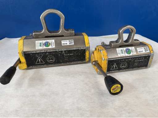 TECNOMAGNETE  2 Lasthebemagnete 