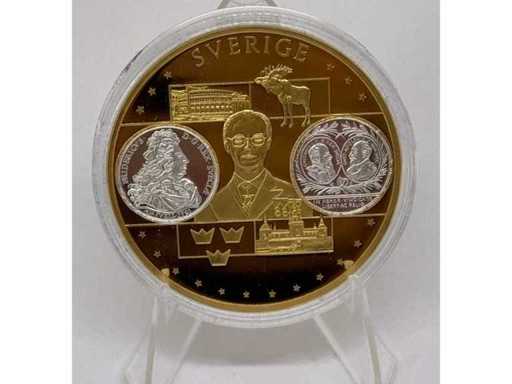 Médaille commémorative en cuivre plaqué or et argent – modèles européens suédois, diamètre de 40 mm.