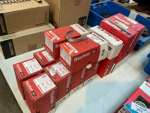 Screw and bracket (13x)