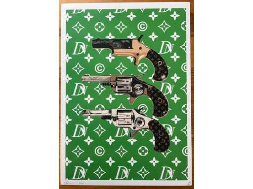 DEATH NYC : Vuitton Guns
