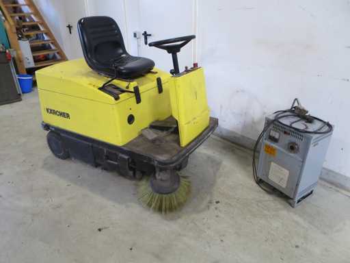 KÄRCHER KMR 1200 BAT ride-on sweeper