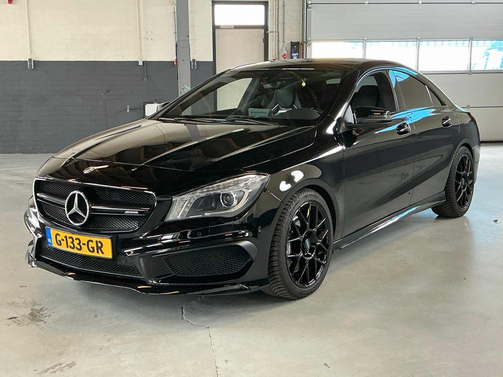 Samochód osobowy Mercedes-Benz klasy CLA