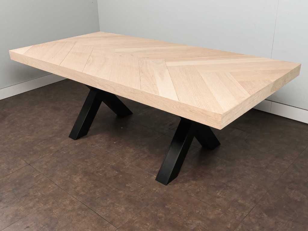Table à manger plateau chevrons chêne 220 x 98 cm