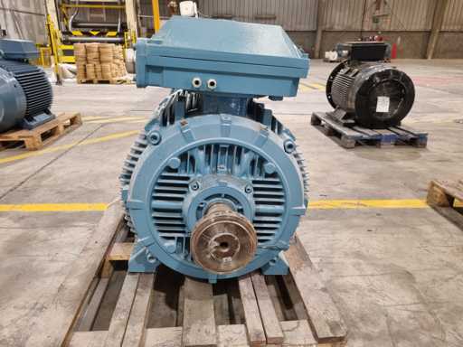 Silnik elektryczny ABB M33P 315SMA 110KW