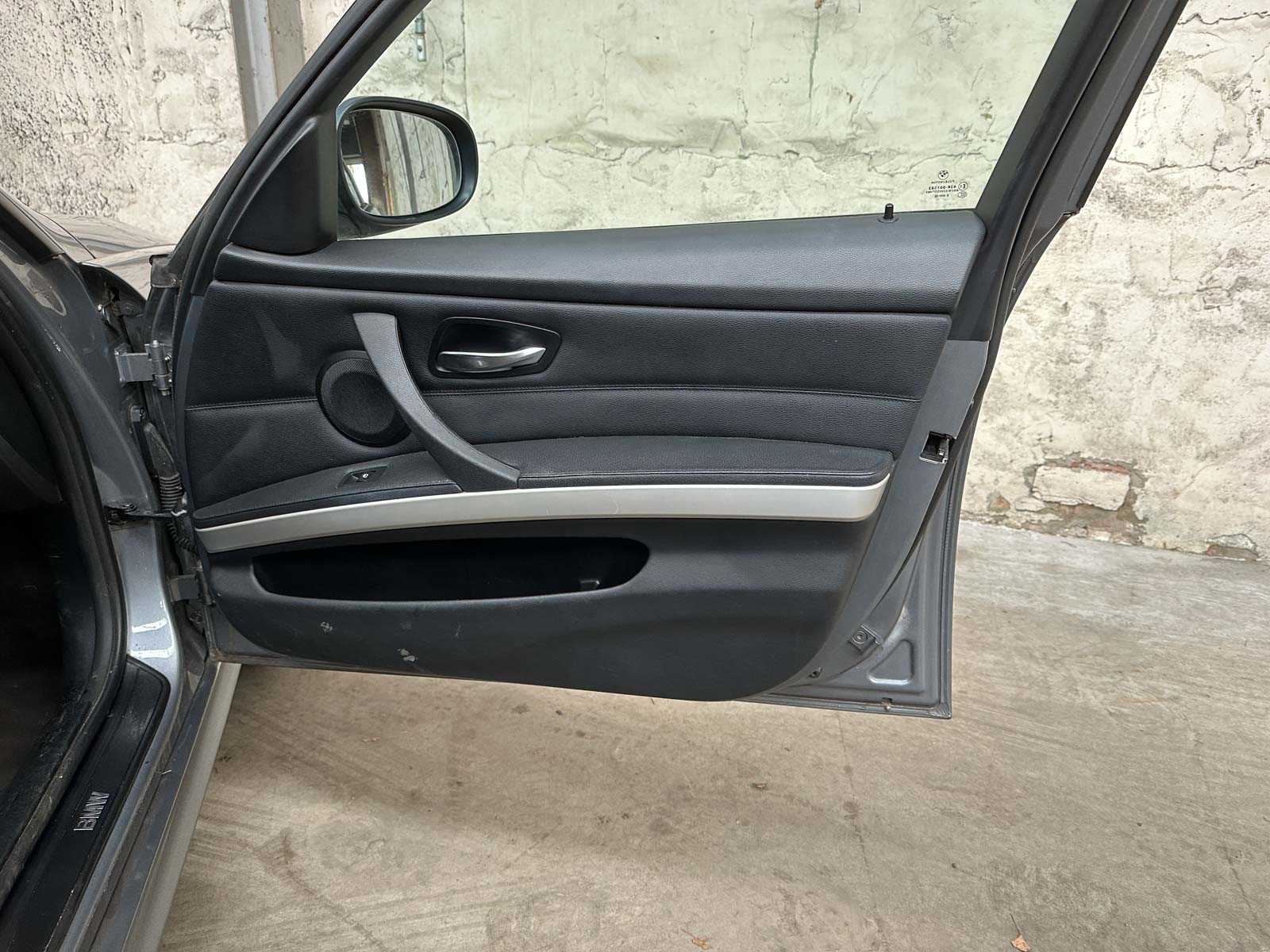 BMW 318i Touring Corporate Lease Luxury Line 136 PS 2011 (Original-NL) 3er, 51-SKX-6