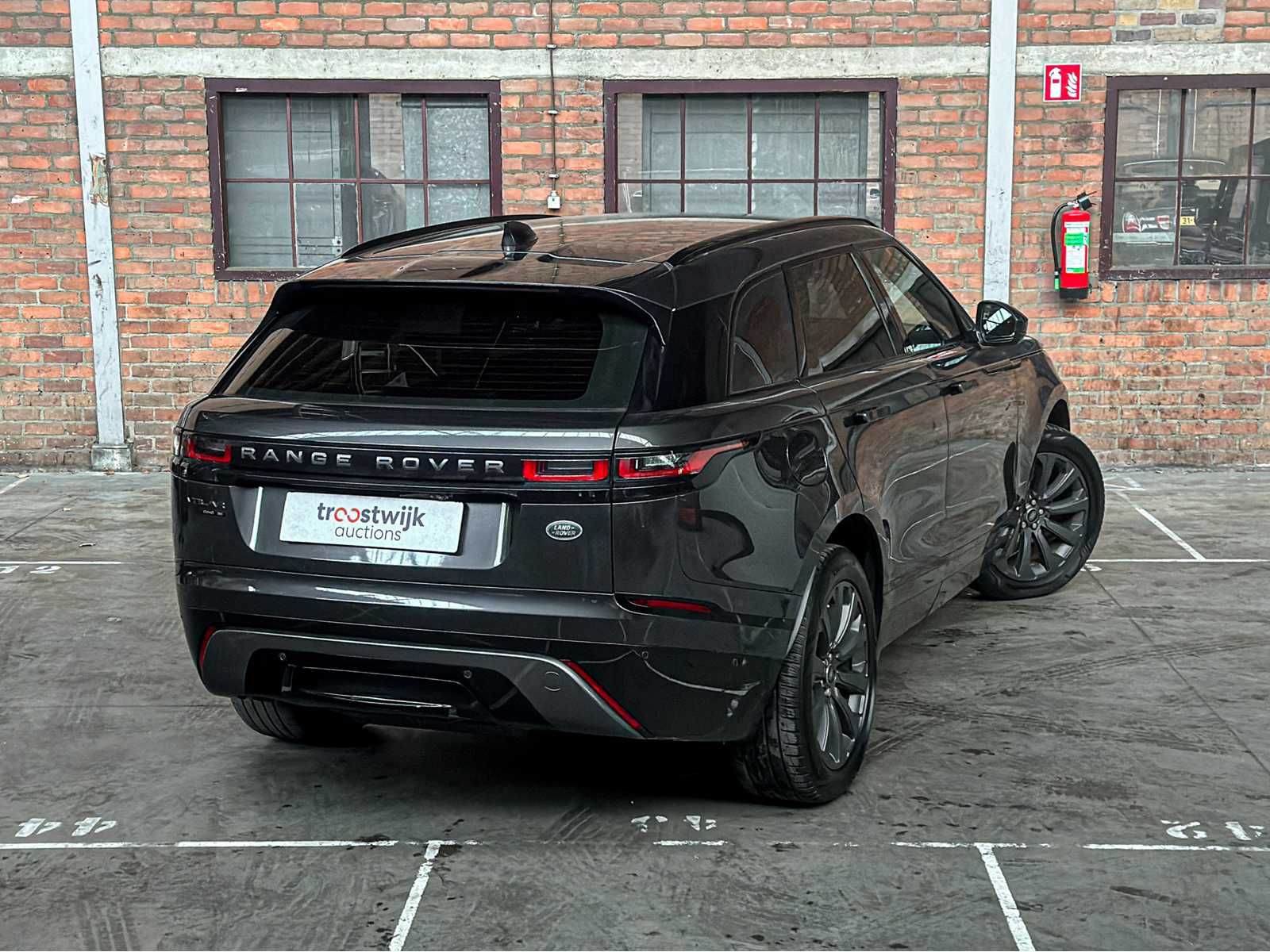 Land Rover Range Rover Velar 2.0 I4 AWD R-Dynamic SE 241pk 2017 (Origineel-NL), PX-296-F