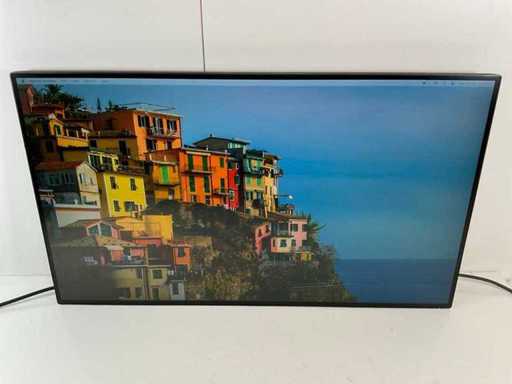 HP (Z32) 32”, 3840x2160 (UHD) IPS Monitor