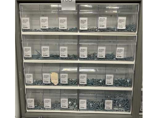 Partia ocynkowanych metalowych