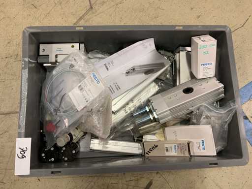 Verschiedene Festo Materialien