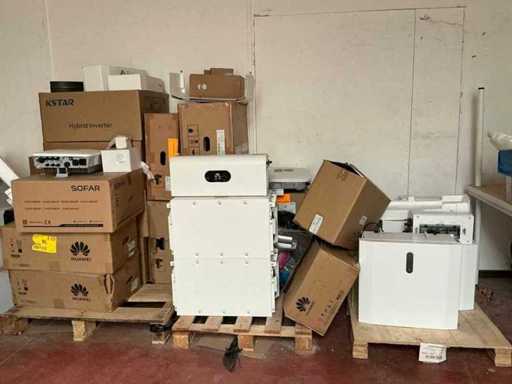 Beaucoup d’accessoires d’énergie solaire variés