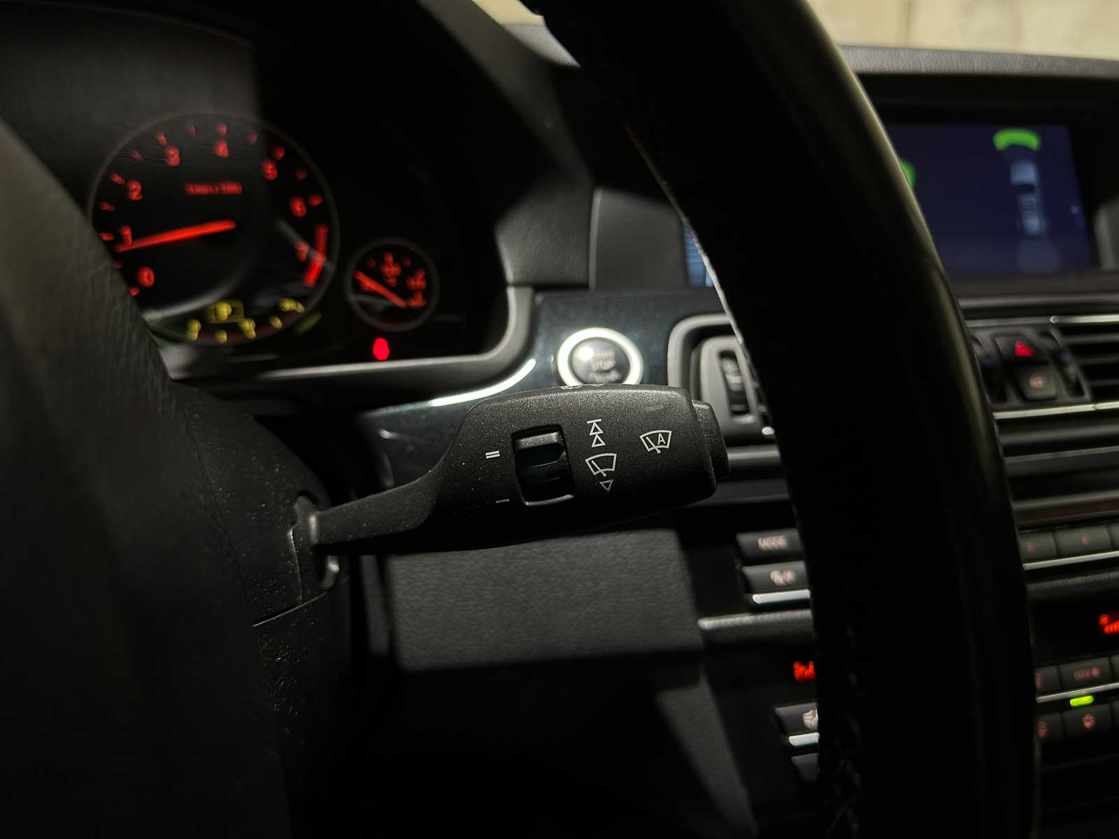 BMW 523i Touring High Executive 204pk 2010 5-serie, 3-ZKF-44