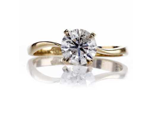 Anello in oro giallo 14 carati con diamante naturale 1,06