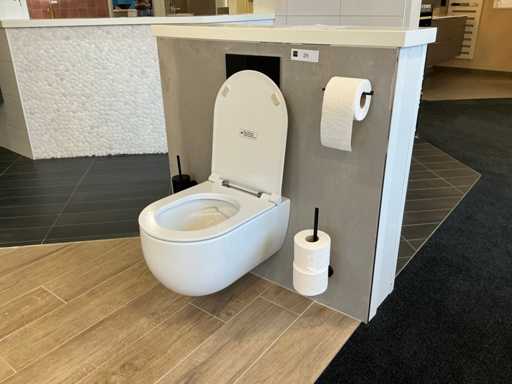 Luca Futuro Flush Wall Closet