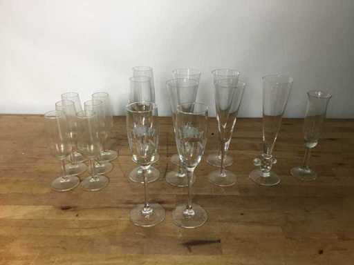 16 flut à champagne - Verre