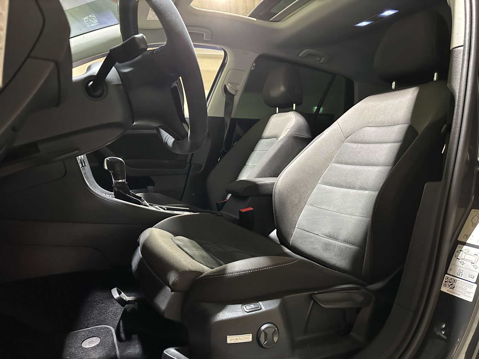 Volkswagen Golf 1.0 TSI Comfortline Business 110pk 2018 (Origineel-NL), RX-771-L