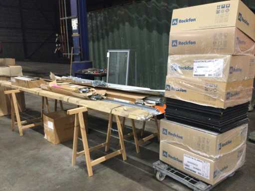 Un lot de piese pentru sistemul de tavan