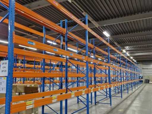 Stow - suport pentru paleți de 70,4 metri cu 3 perechi de grinzi