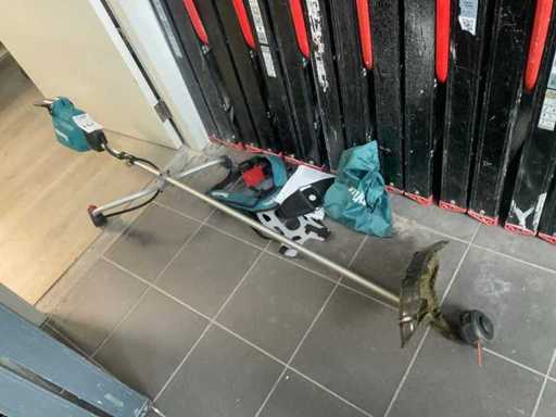 Makita DUR369A Accu bosmaaier