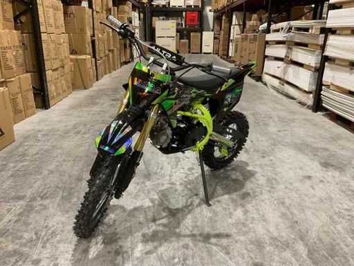 Ultra Motocross DB003 26DE 125cc Green Motorcycle