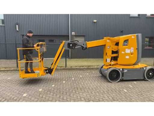 b385b10d-ce90-4ac1-a509-f3d6e6510666.mp4