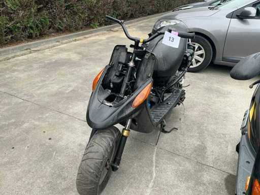 Scooter dienend voor wisselstukken