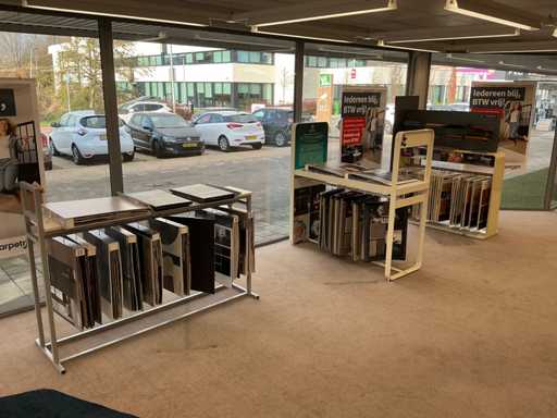 Shelf with samples (3x)