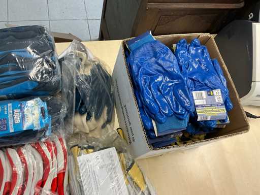 Lot werkhandschoenen  95 paar Overige werkkleding