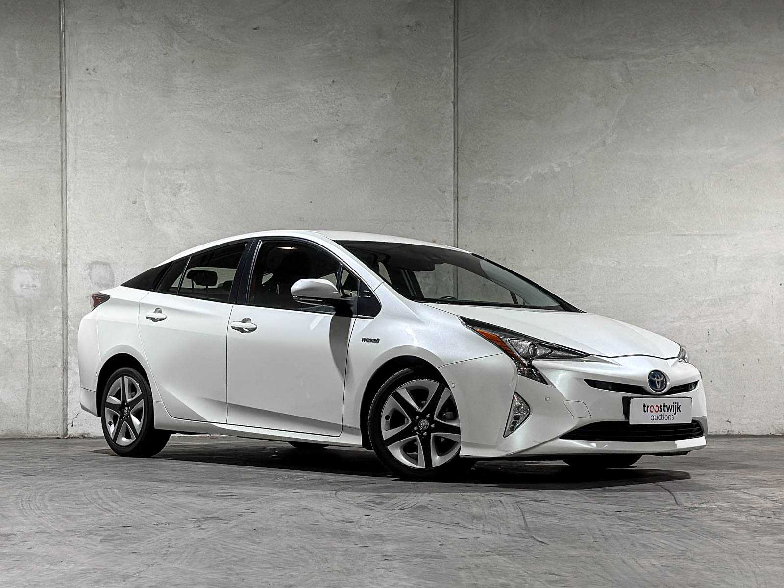 Toyota Prius 1.8 Dark Edition 98pk 2017, H-314-FX