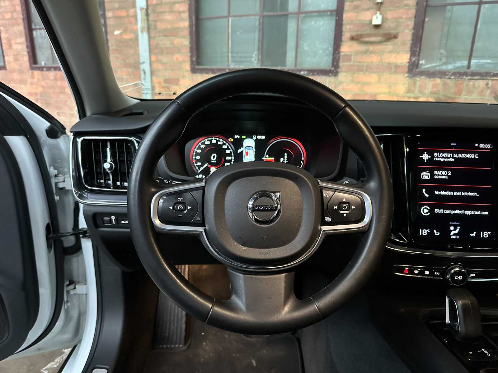 Volvo V60 2.0 T6 Recharge AWD Inscription Expression 253pk 2021 (Origineel-NL + 1e eigenaar), N-828-HZ