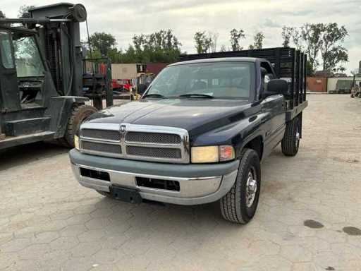 Daimler Chrysler Dodge Ram 2500 Veicolo Commerciale 2002