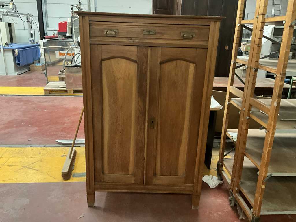 Wooden cabinet of approx. 100 x 43 x 160 cm high.