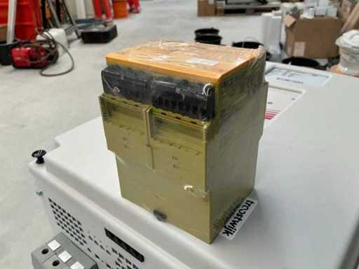 Relais de sécurité Pilz