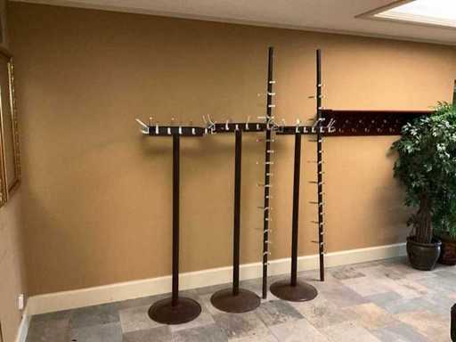 Wardrobe rack