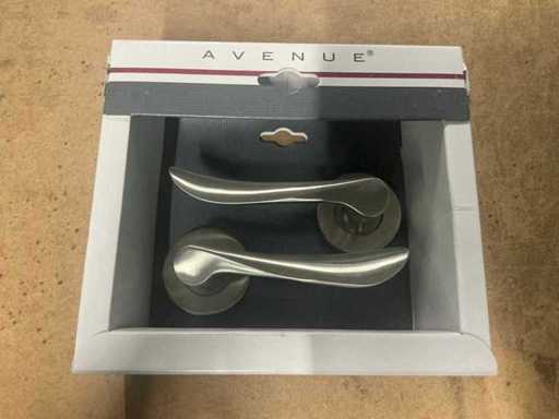 Set di maniglie per porte a rosetta rotonda Avenue Firenze in acciaio inox (58x)