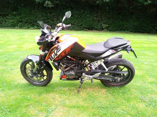 Motociclet? KTM Duke 125 2016