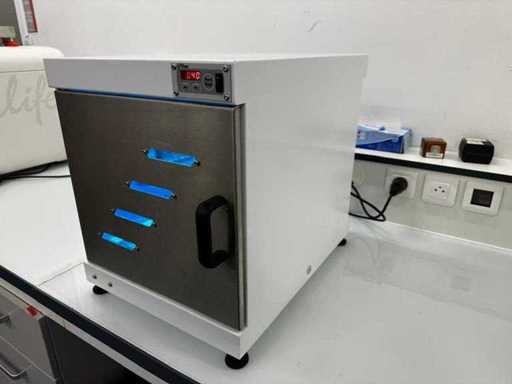 UVpro - EKS 100 - Kast voor het desinfecteren van instrumenten en gereedschap