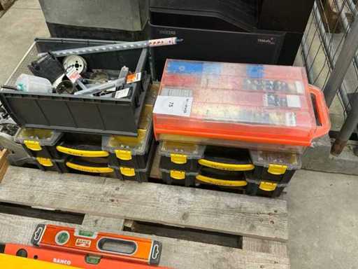 Partij aannemersmateriaal