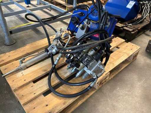 Pompa hydrauliczna / blok dystrybucyjny