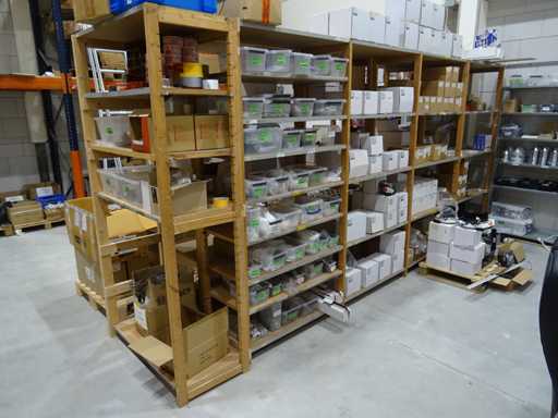 Bruynzeel – Holzregal