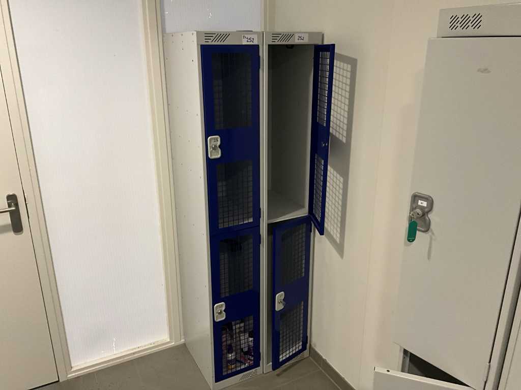 Locker cabinet (2x)