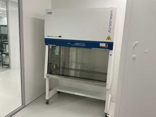 Esco Airstream Biosafety Cabinet