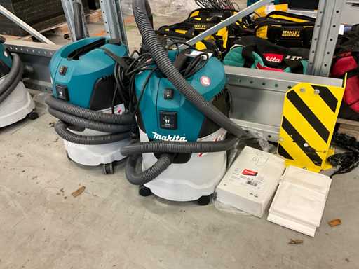 Makita VC2512L Industrial vacuum cleaner (2x)