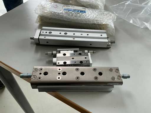 SMC - verschiedene Typen - Linearantriebe