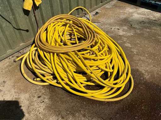 Série de tuyaux d’eau