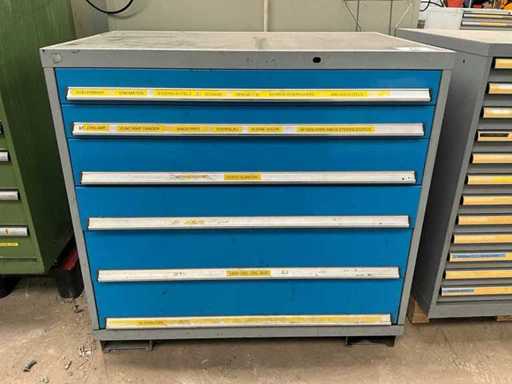 Tool cabinet