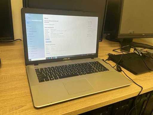 Laptopul Asus F751L 2016