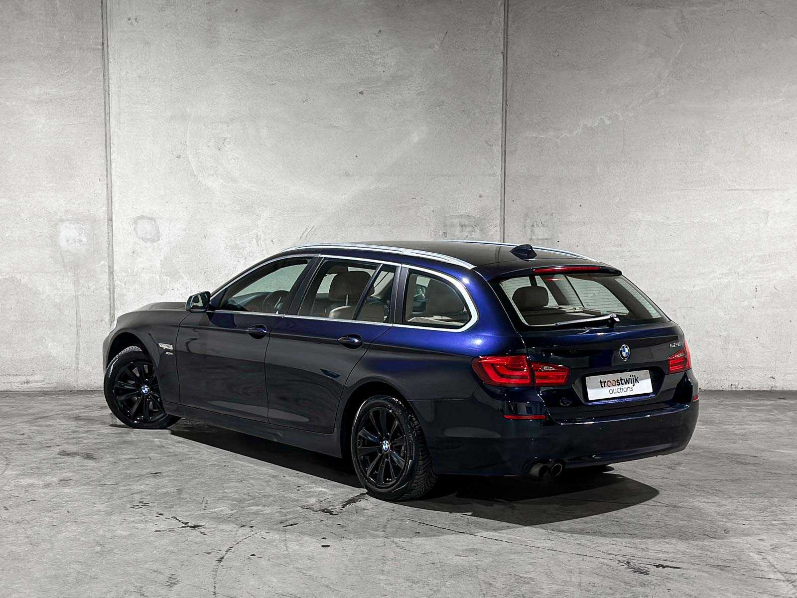 BMW 528xi Touring High Executive 245pk (Origineel-NL) 2012 5-serie, 89-TXH-2